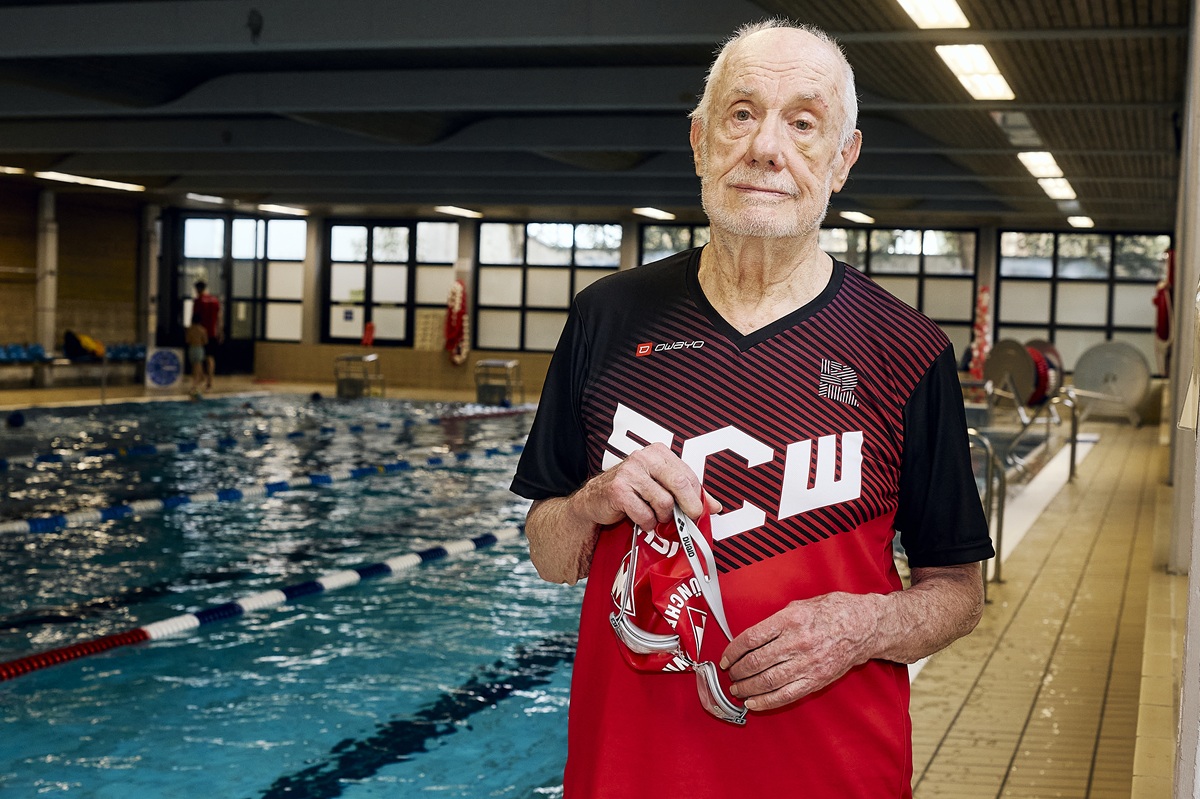 Hans mit einer Medaille